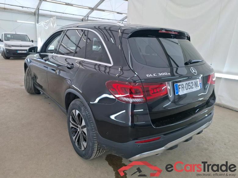 MERCEDES-BENZ GLC / 2019 / 5P / SUV GLC 300 e Business Line 4Matic #2