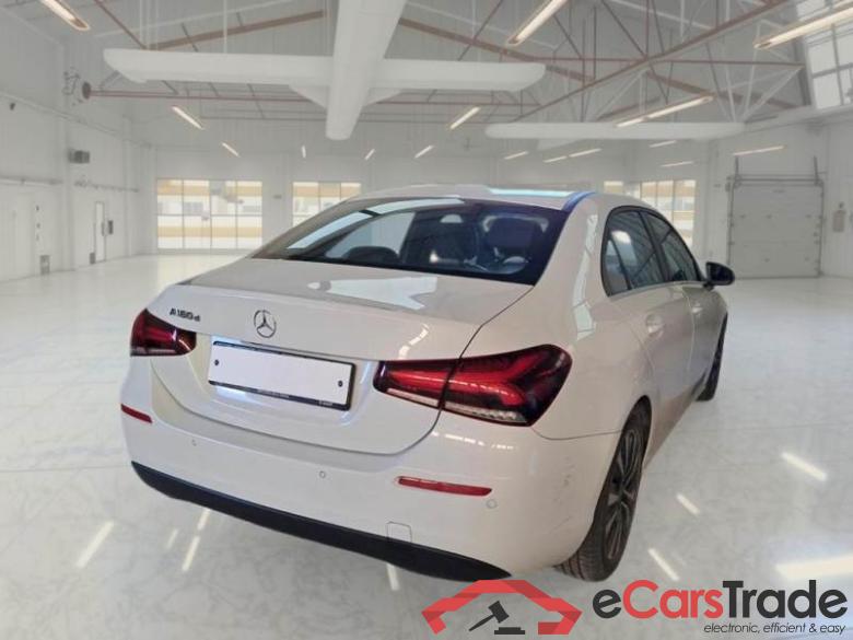 MERCEDES-BENZ CLASSE A / 2018 / 4P / BERLINA A 180 D AUTOMATIC BUSINESS #2
