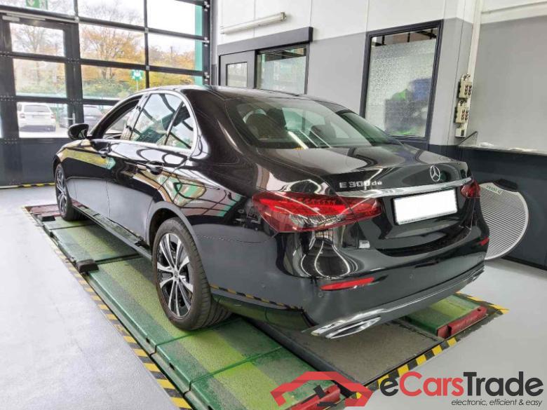 Mercedes-Benz E Limousine (BM 213)(08.2016->) DE - Lim4 E 300 de EU6d, de Avantgarde (EURO 6d), (Facelift) 2020 - 2023 #4