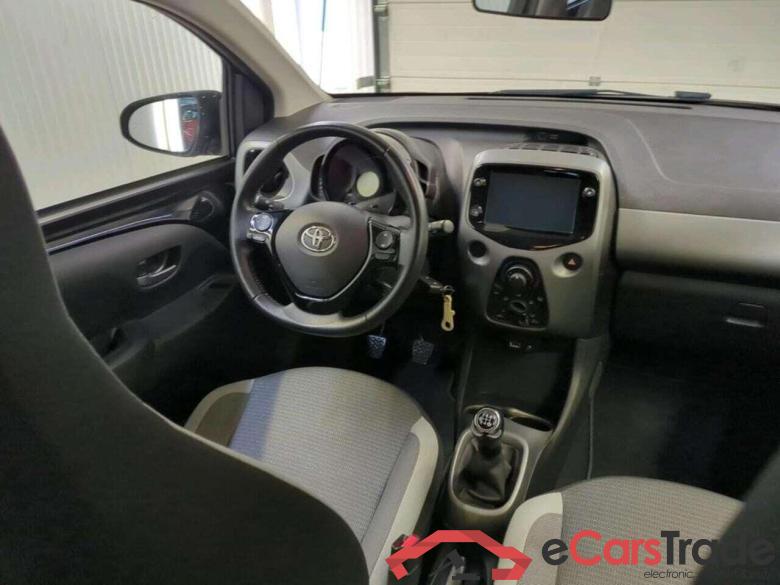 TOYOTA Aygo 1.0 VVT-i x-play #3