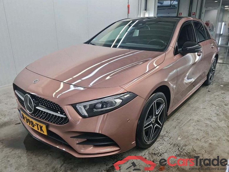 MERCEDES-BENZ A-klasse 250 e AMG Line #1