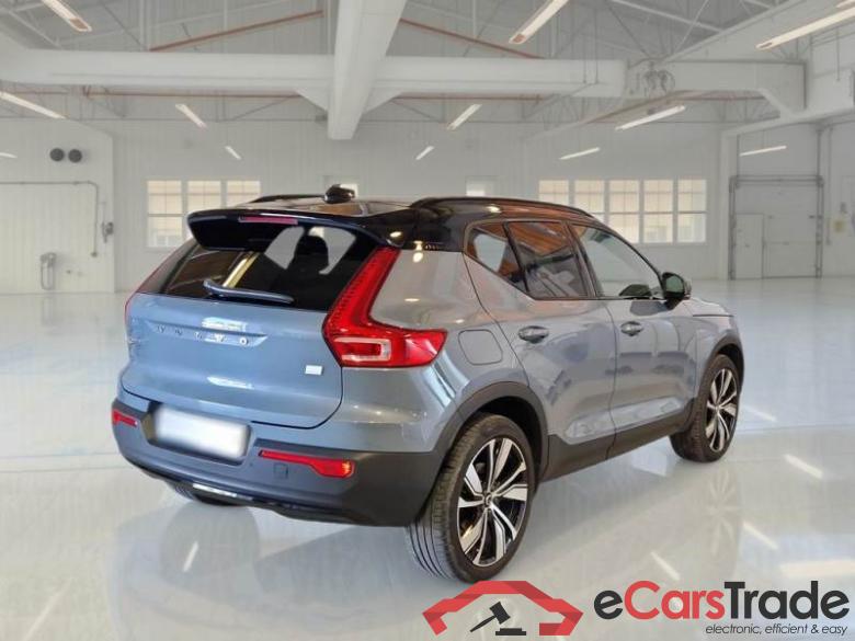 VOLVO XC40 / 2017 / 5P / SUV T4 PLUG-IN HYBRID AUTO RECHARGE R-DESIGN #2