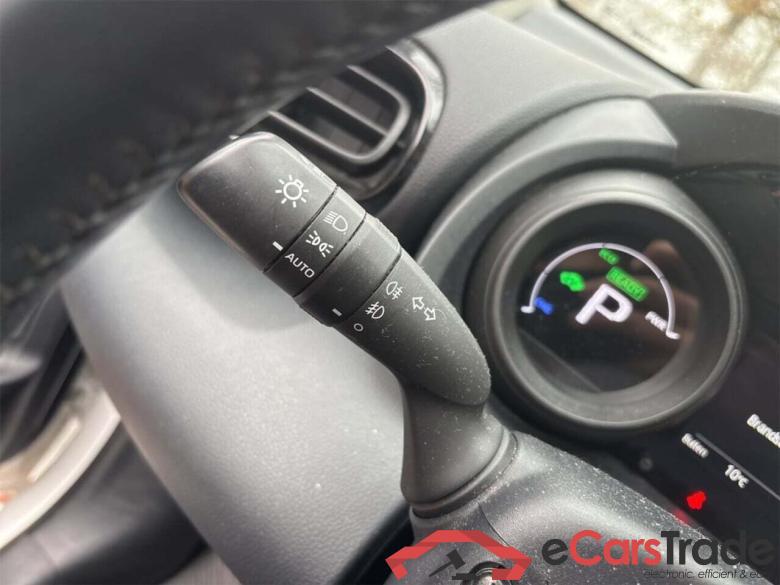 TOYOTA YARIS 1.5 Hybrid TeamNL #5