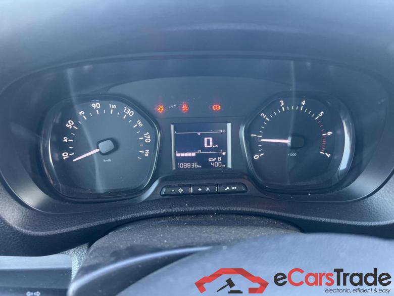 OPEL Vivaro / 2019 / 4P / combi 1.5 Diésel 88kW (120CV) L Std Express #4