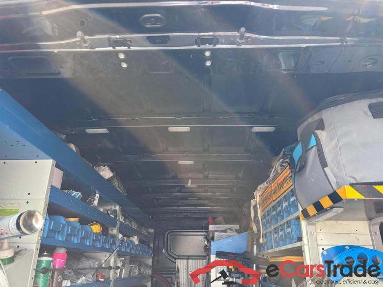 VOLKSWAGEN Crafter 35 Fourgon Mwb Crafter 35  3640 mm 2,0 l TDI EU6 SCR BlueMotion Technology  177ch (130KW) Boîte 8 vitesses automatique #6