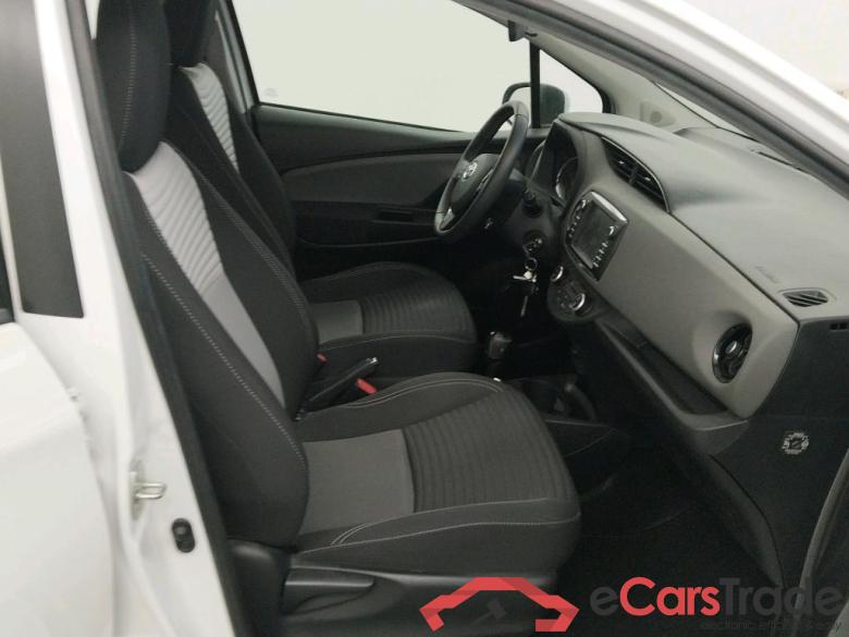 TOYOTA Yaris / 2017 / 5P / berlina con portón 1.5 100H Active #6