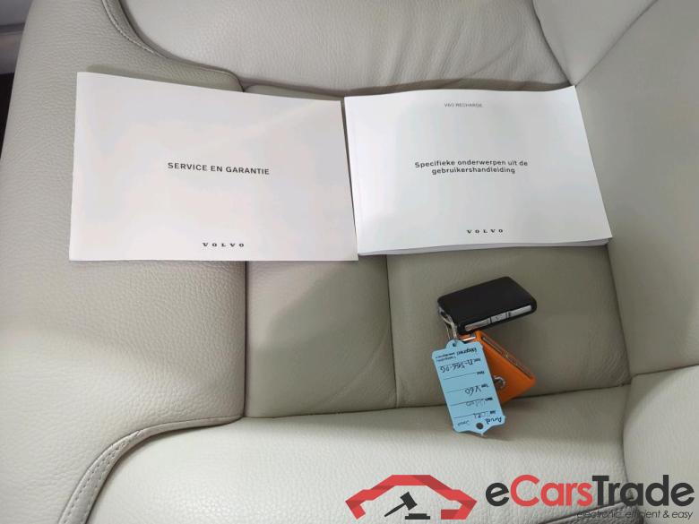 Volvo V60 Recharge T8 AWD Automaat Inscription 5d #4