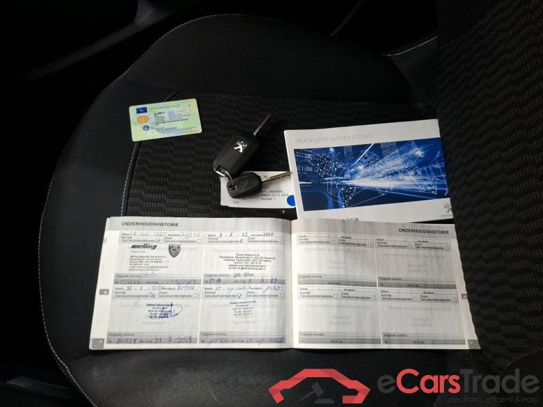 PEUGEOT 208 61 kW #5