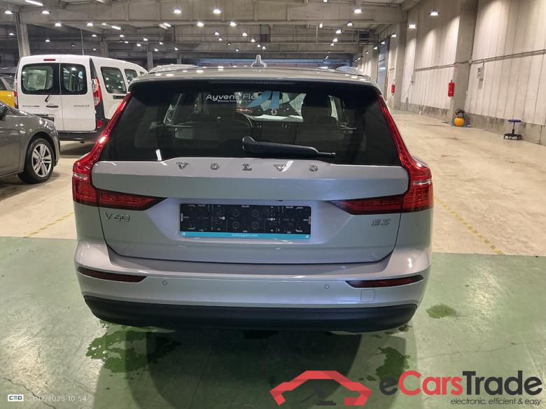 VOLVO V60 2.0 B3 MHEV CORE DCT #5