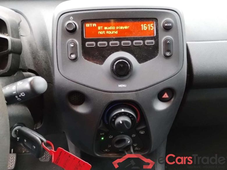 TOYOTA Aygo 1.0 VVT-i x-fun #6