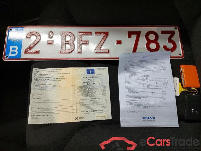 Volvo V60 B4 D Momentum Pro Aut. 5d #4