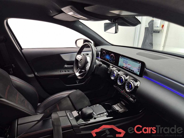 MERCEDES-BENZ A-klasse 250 e Bns Sol. AMG #3