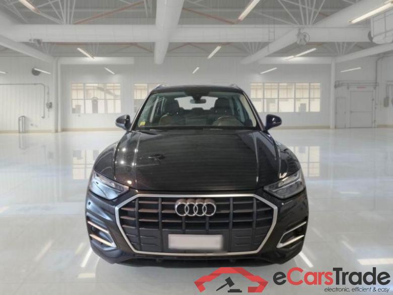 AUDI Q5 / 2020 / 5P / SUV 35 TDI BUSINESS S TRONIC #6