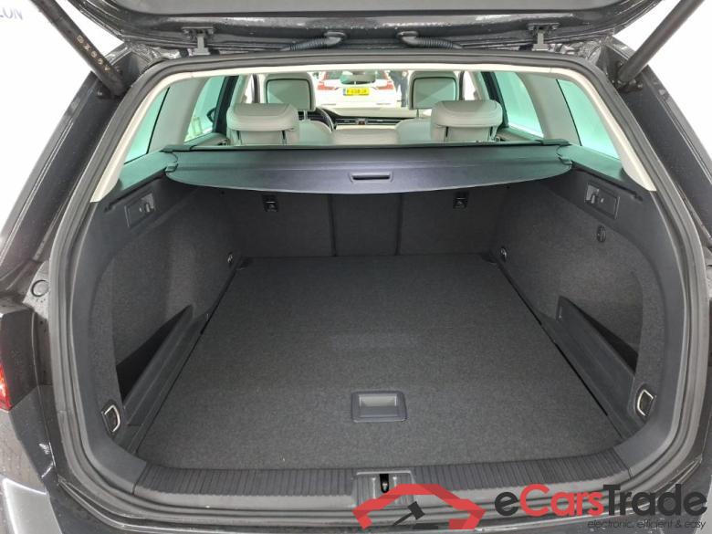 VOLKSWAGEN Passat Variant 1.5 TSI 7-DSG Elegance Business R 5D 110kW #5