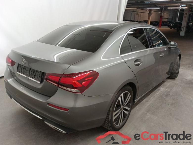 Mercedes-Benz A-Klasse Limousine A 180d Business Solution Aut. 4d #2