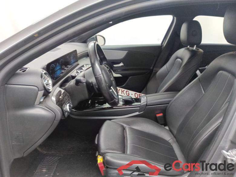 Mercedes-Benz A-Klasse Limousine A 180d Business Solution Aut. 4d #3