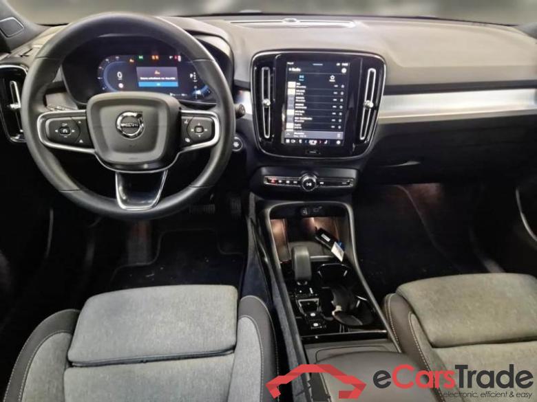 VOLVO XC40 / 2021 / 5P / SUV B3 AUTOMATICO PLUS DARK #3