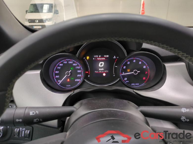 FIAT 500X / 2018 / 5P / SUV 1.3 FFly T T4 DCT 150ch Sport #6