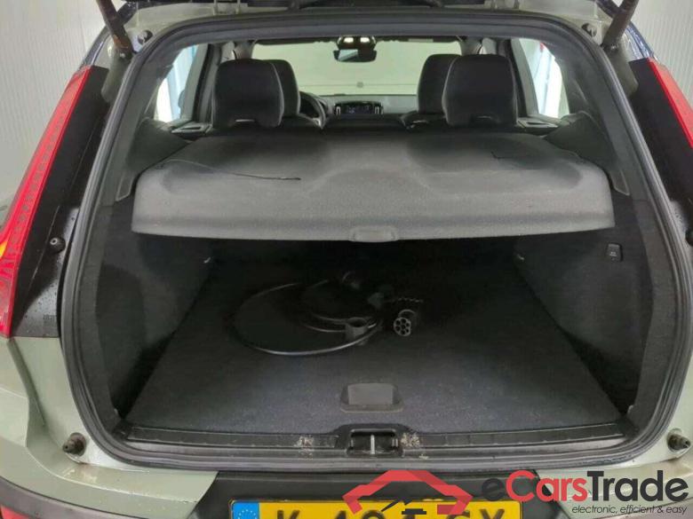VOLVO XC40 Recharge P8 AWD RDes #4