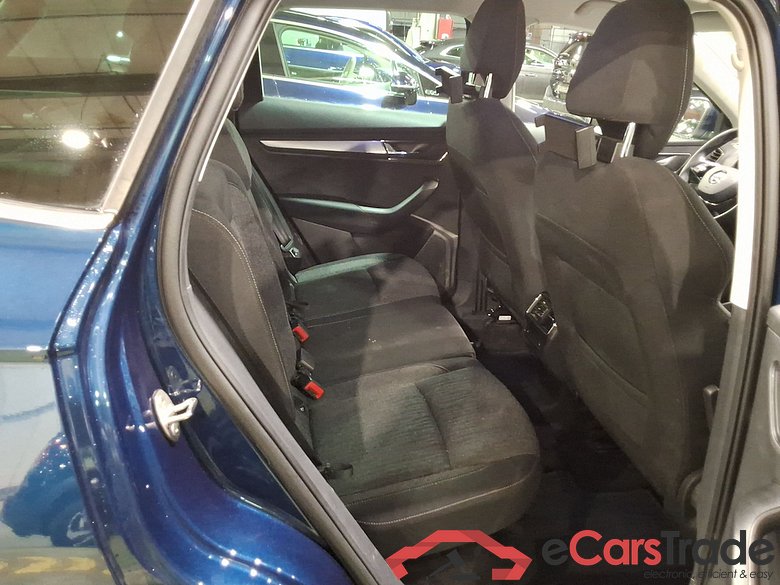 SKODA KAROQ DIESEL 1.6 CR TDi SCR Style DSG #5