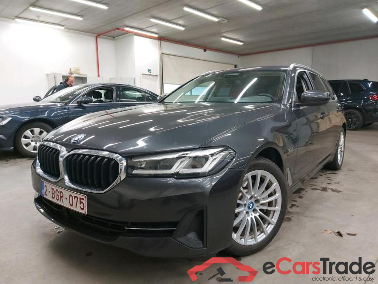 BMW - BMW 5 TOURING 530e 292PK Business Edition With Heated Dakota Seats & Safety & Driving Assistant Pack  Professional  * HYBRID *