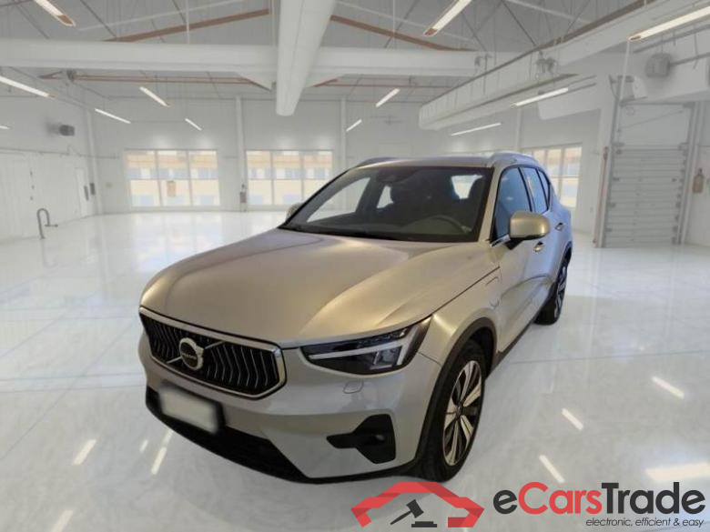 VOLVO XC40 / 2021 / 5P / SUV T4 RECHARGE PLUG-IN AUTO ULTIMATE BRIGHT
