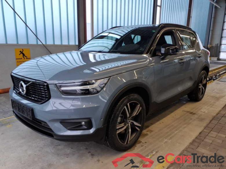 Volvo XC40 (2017->) DE - SUV5 B4 2WD EU6d, R-Design (EURO 6d), 2020 - 2022 #1
