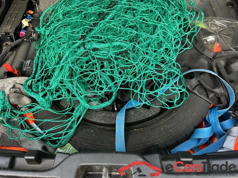 VOLVO XC40 2.0 D3 #6