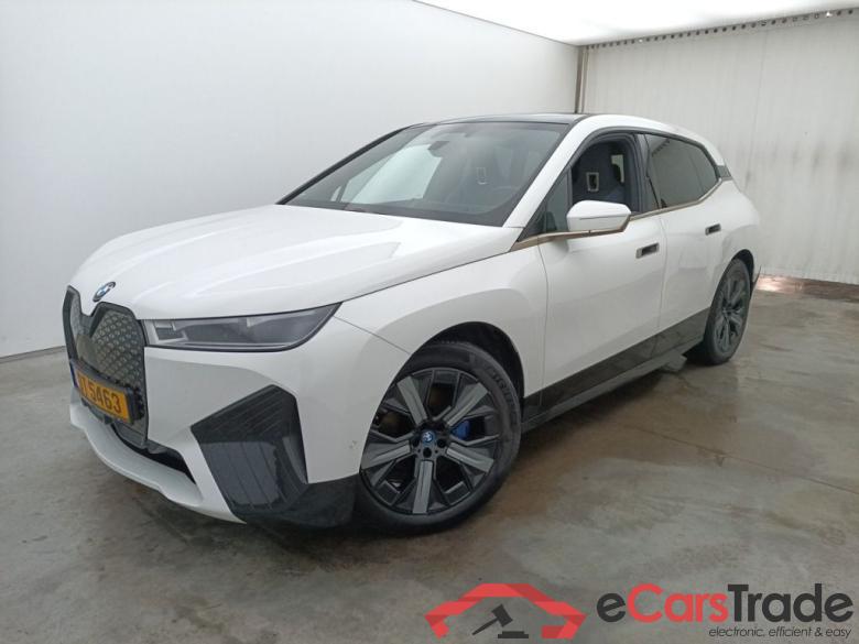 BMW IX 72 kWh xDrive40 (240 kW) 5d #1
