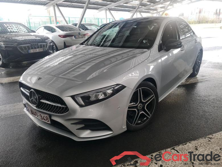 MERCEDES - MER A BERLINE 200 d 150PK DCT Business Solution AMG & Pano Roof