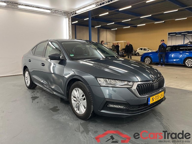 SKODA OCTAVIA 1.0 e-TSI Business Edition #2