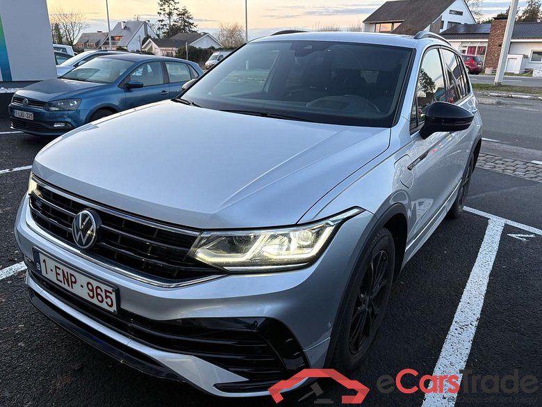 VOLKSWAGEN Tiguan eHybrid (PHEV) Tiguan R-Line Business Premium 1.4 TSI eHybrid 110 kW (150 ch) 6 vitesses DSG