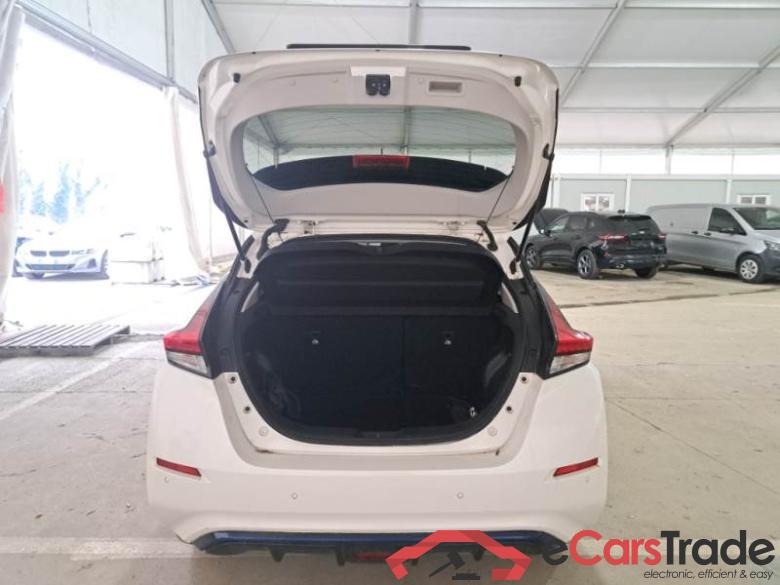 NISSAN LEAF / 2017 / 5P / BERLINA BUSINESS 40KWH #5