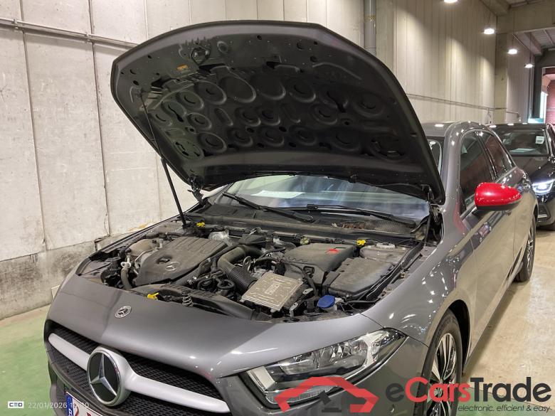 MERCEDES-BENZ A-CLASS 1.3 A 180 ESSENTIAL LINE DCT #6