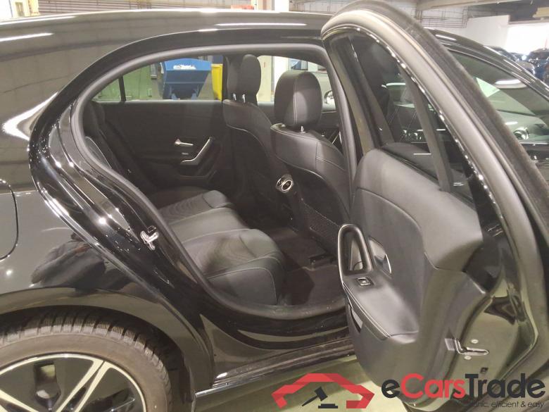 MERCEDES-BENZ A-CLASS 1.3 A 250 E LUXURY LINE DCT #5