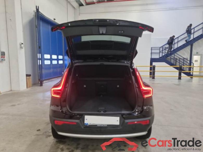 VOLVO XC40 / 2021 / 5P / SUV T4 RECHARGE PLUG-IN AUTO CORE #5