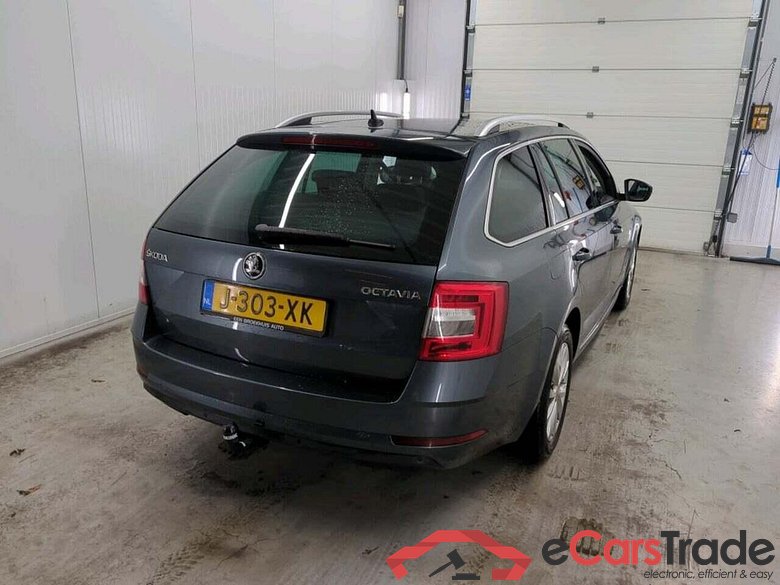 SKODA Octavia Combi 1.5 TSI Bns Edition #2