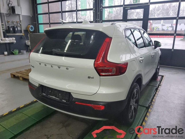Volvo XC40 (2017->) DE - SUV5 B4 2WD EU6d, Inscription (EURO 6d), 2020 - 2022 #3
