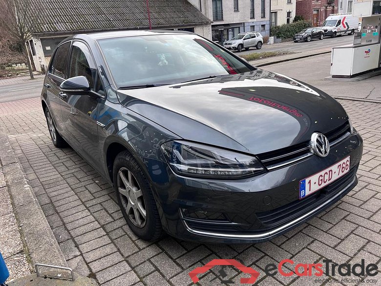 VOLKSWAGEN Golf VII Golf Comfortline 1.6 TDI BlueMotion Technology 81 kW (110 ch) 5 vitesses manuel #2