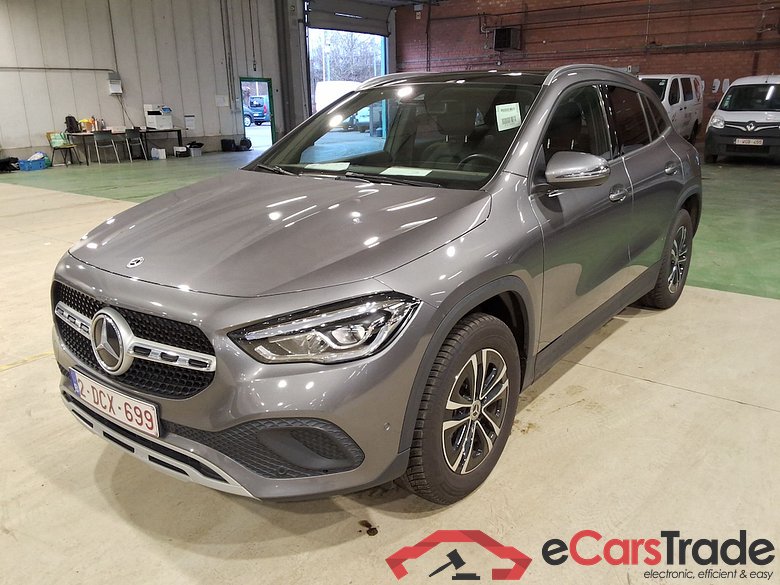 MERCEDES-BENZ GLA 1.3 GLA 250 E DCT BUSINESS LINE #1
