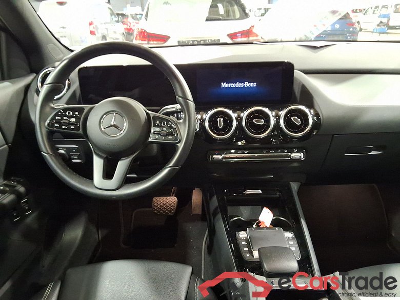 MERCEDES-BENZ GLA 1.3 GLA 250 E DCT BUSINESS LINE #6