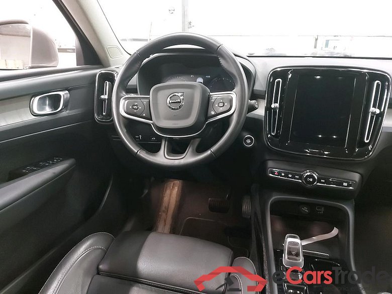 Volvo XC40 1.5 T2 Inscription Aut. LED-Xenon Virtual Crystal ACC Navi Sport-Leather KeylessGo Klima PDC ... #3