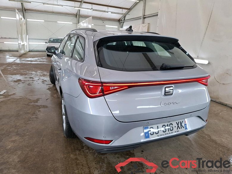 SEAT Leon Sportstourer / 2020 / 5P / Break 1.0 eTSI 110 DSG S&S Style Business #2