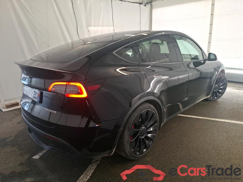 TESLA Model Y / 2020 / 5P / SUV Performance Dual Motor AWD #4