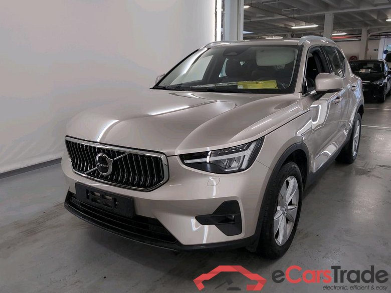 VOLVO XC40 2.0 B3 MHEV PLUS BRIGHT DESIGN DCT