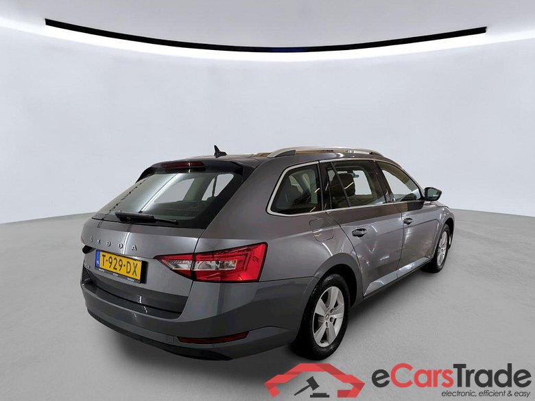 SKODA Superb Combi 110 kW #6