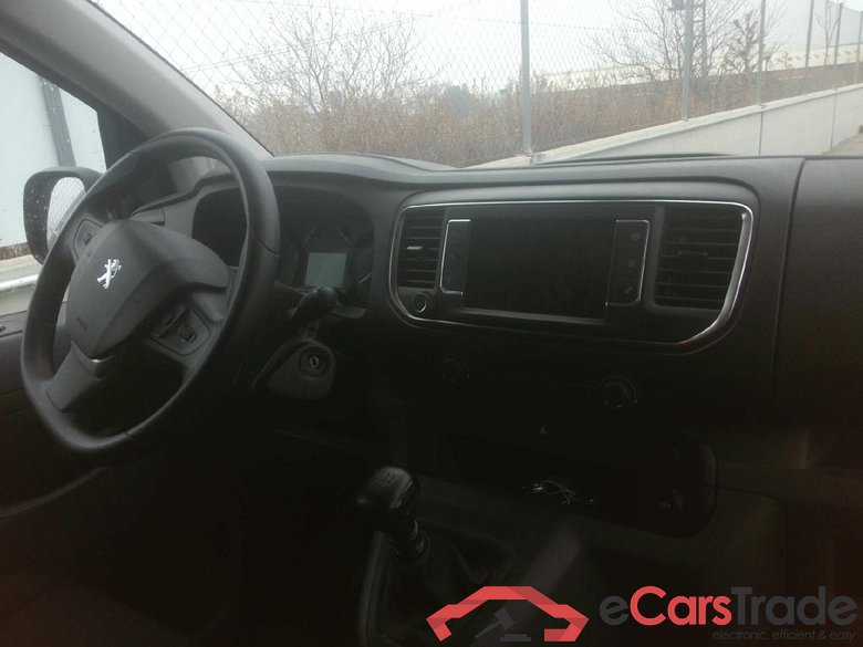 PEUGEOT Expert / 2016 / 4P / furgón Furgón Premium 1.5 BlueHDi 120 Standard #3