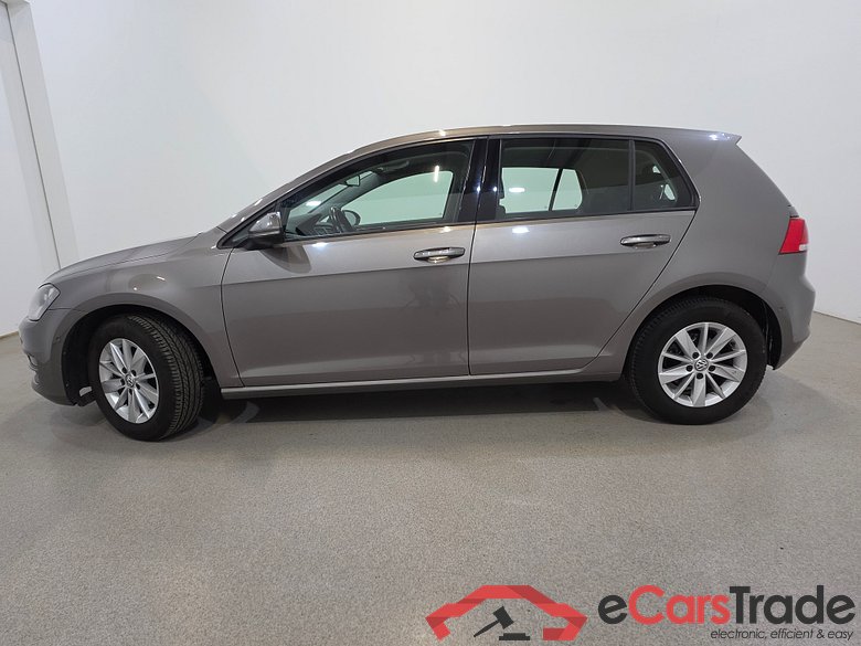 Volkswagen Golf 1.6 TDI Navi Klima PDC ... #2