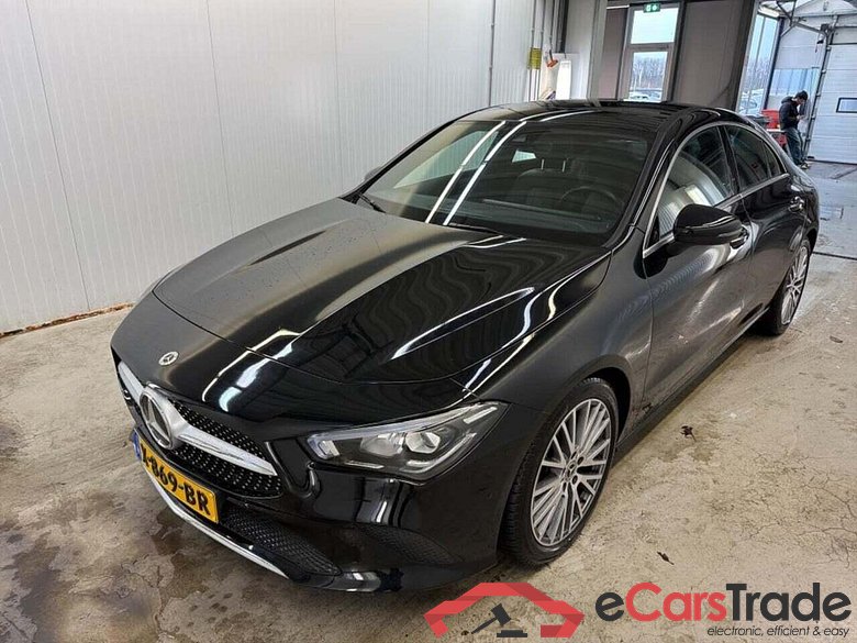 MERCEDES-BENZ CLA-klasse 180 Luxury Line