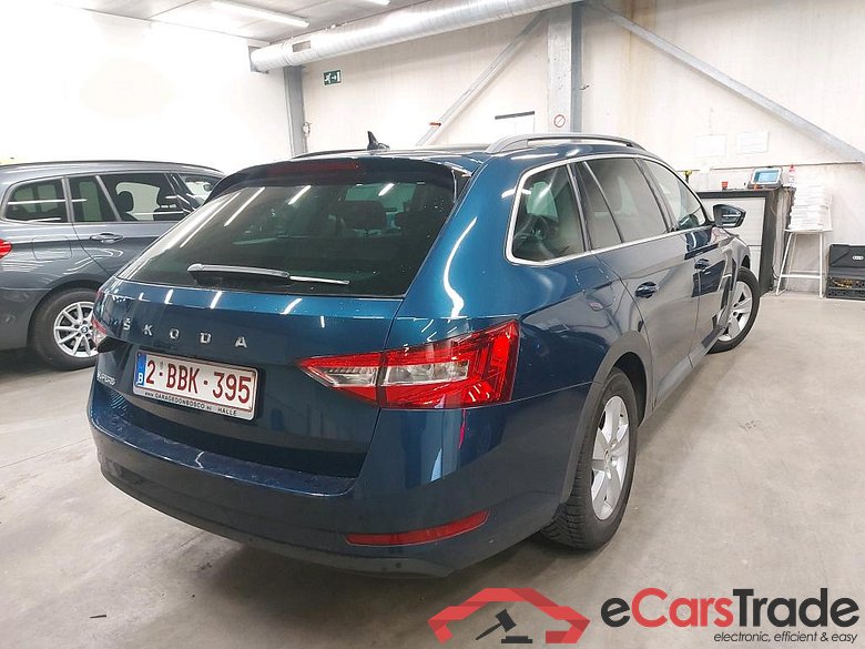 SKODA - SKO SUPERB COMBI CRTDI 122PK DSG7 Ambition Pack Corporate & Park Sensors Front & Rear With Camera #2